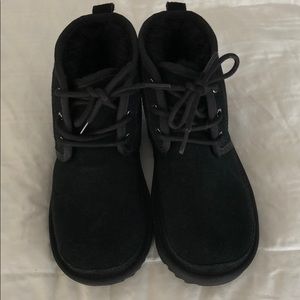 Boys Uggs Size 3 Never worn